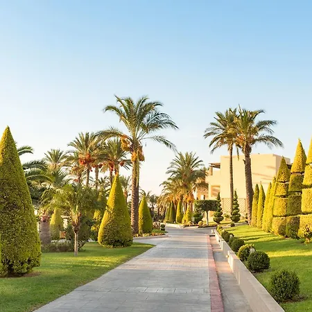 海滩地平线度假酒店 4* 马斯蒂查里