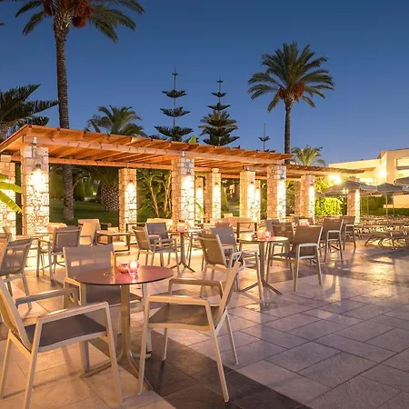 海滩地平线度假酒店 4*